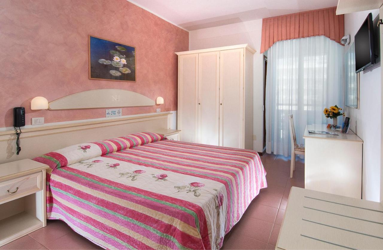 Hotel Napoleon Габичче-Маре Экстерьер фото